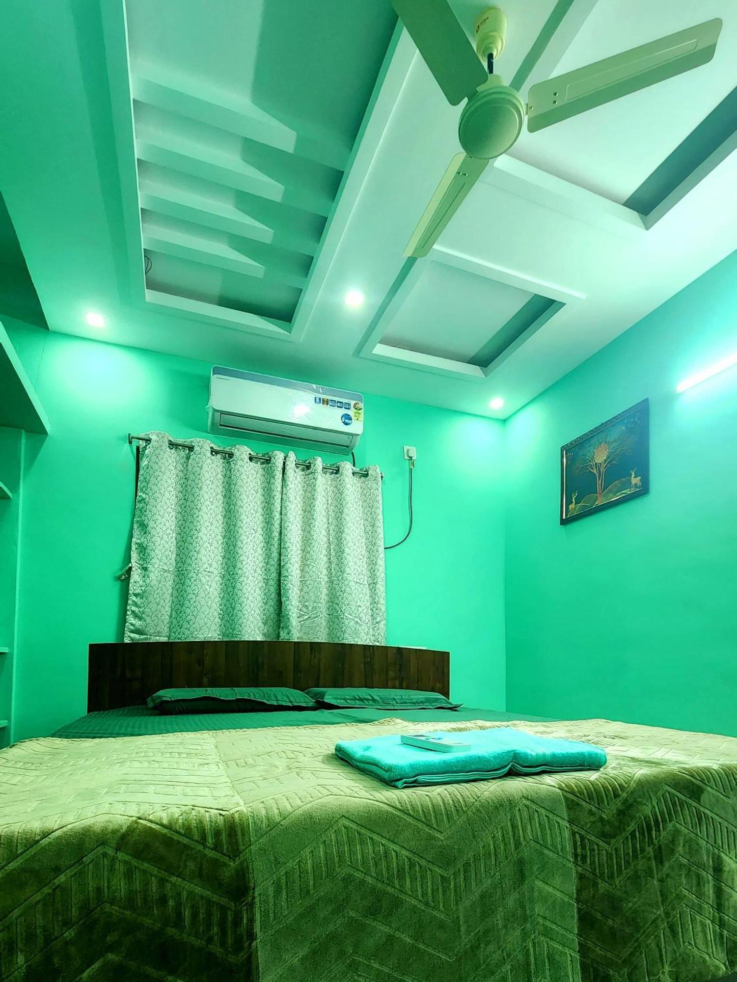 Ruhithahomestay- Ac Rooms-Free Wifi- Android Tv - Near To Alipiri- Door Service Τιρουπάτι Εξωτερικό φωτογραφία